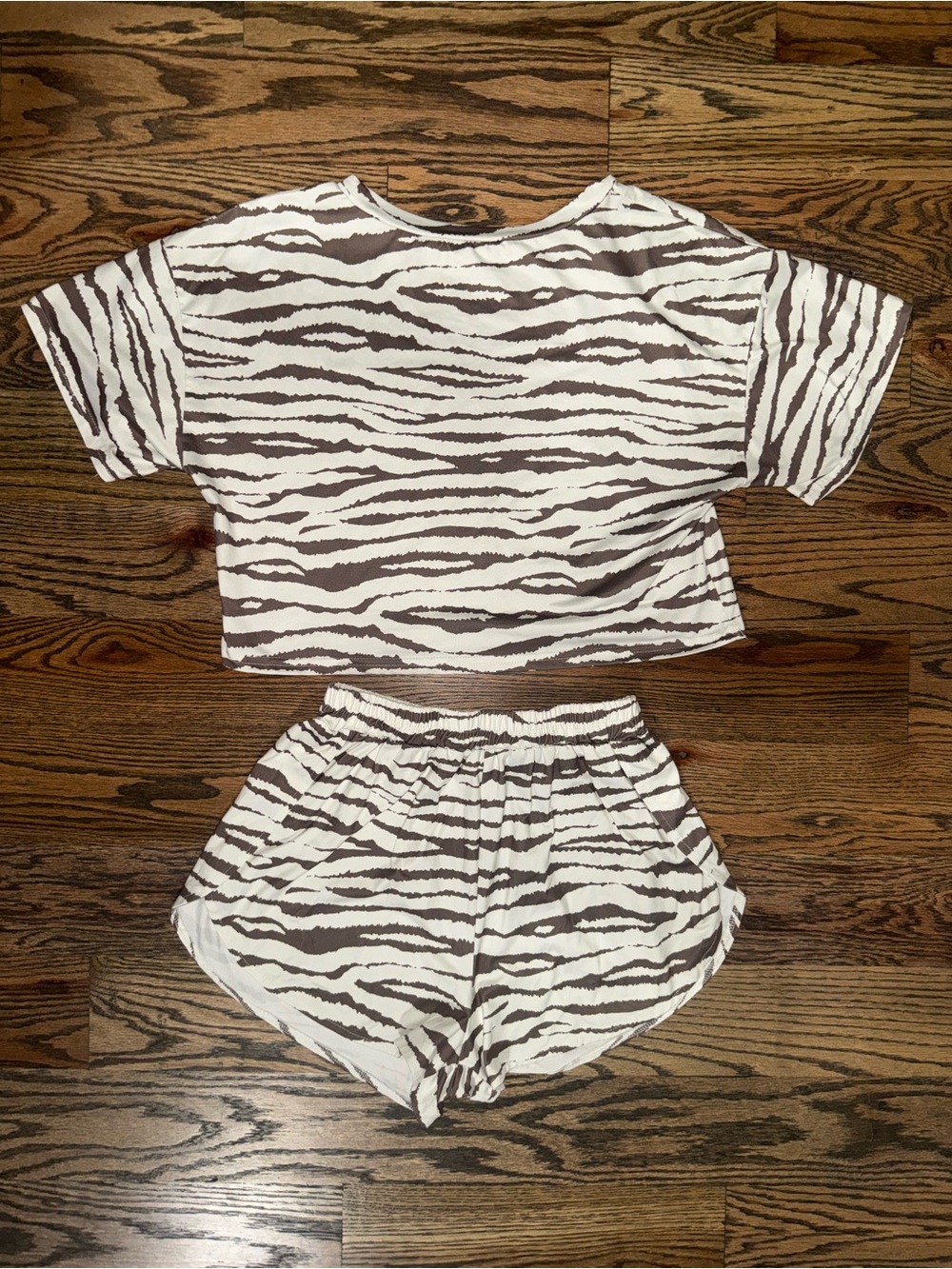 Women's Zebra-Print Cropped Top - White and Brown set